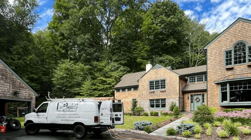 Shaker Heights Power Washing power washing crew working in Cleveland Heights, OH
